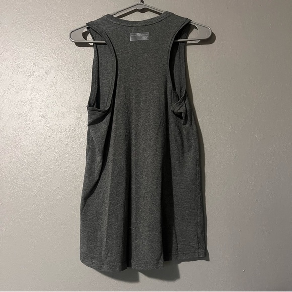 New balance tank top - Picture 2 of 3